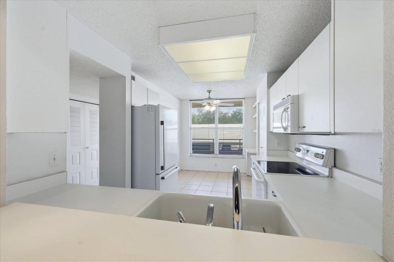 3740 Pinebrook Circle, Unit 207, Bradenton, FL 34209 Photo