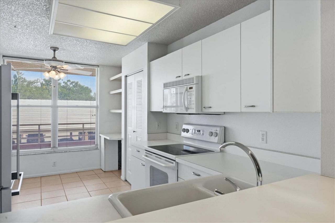 3740 Pinebrook Circle, Unit 207, Bradenton, FL 34209 Photo