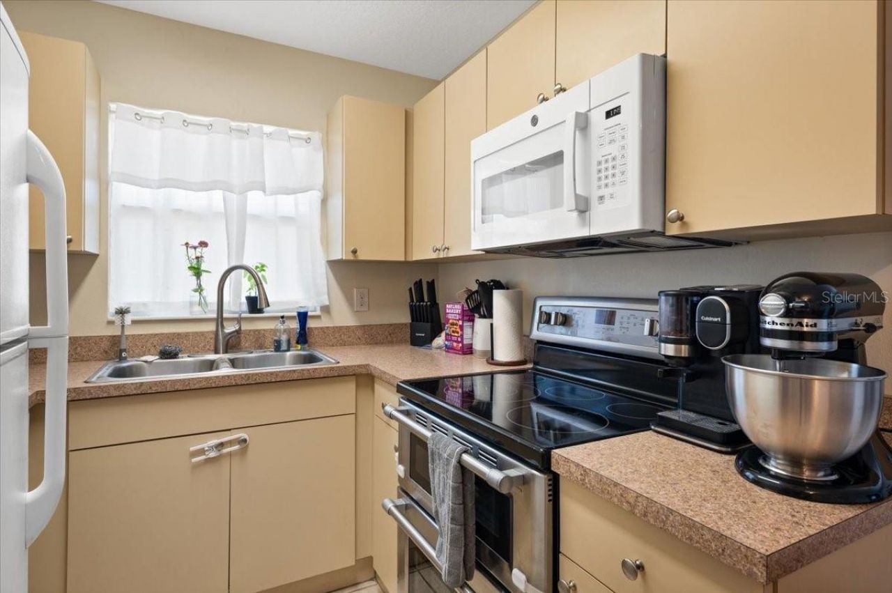4050 Rockefeller Avenue, Sarasota, FL 34231 Photo