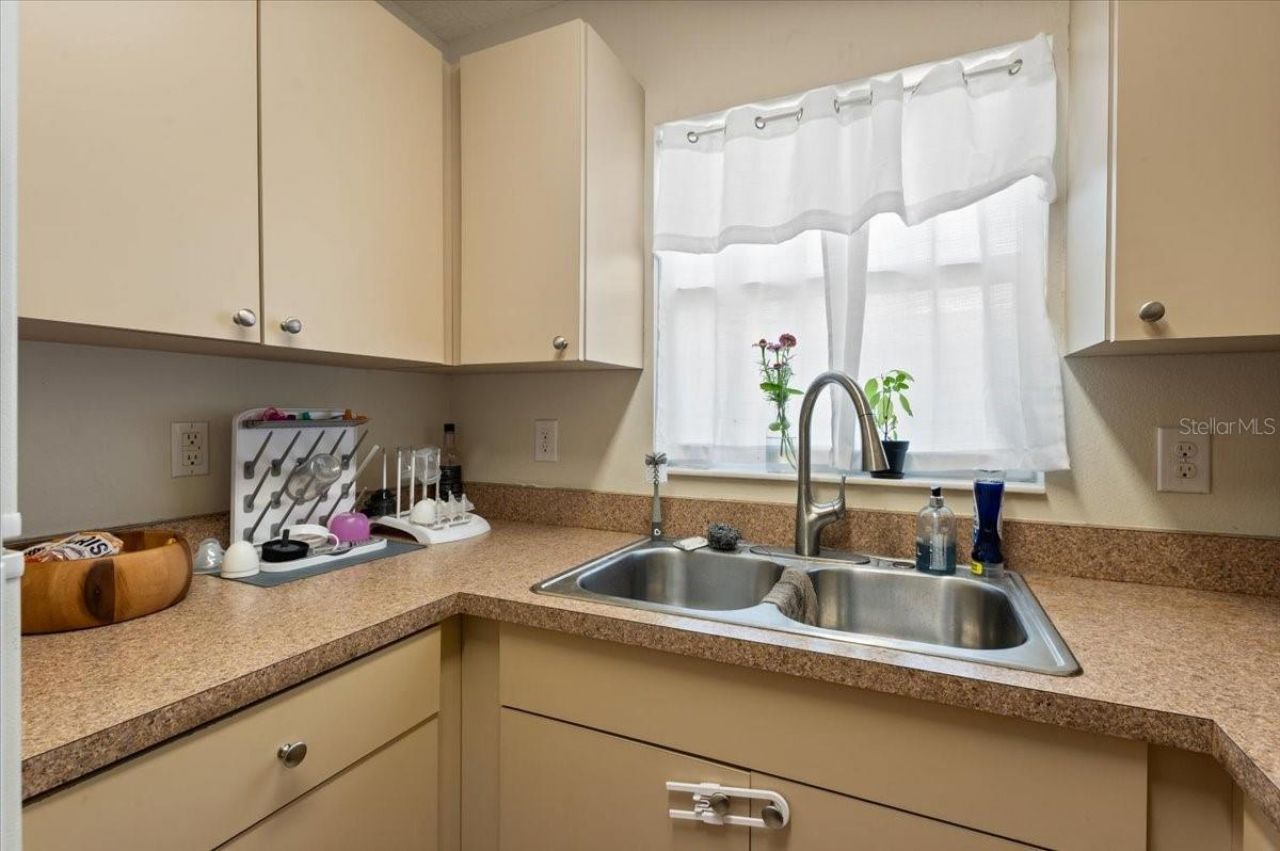 4050 Rockefeller Avenue, Sarasota, FL 34231 Photo