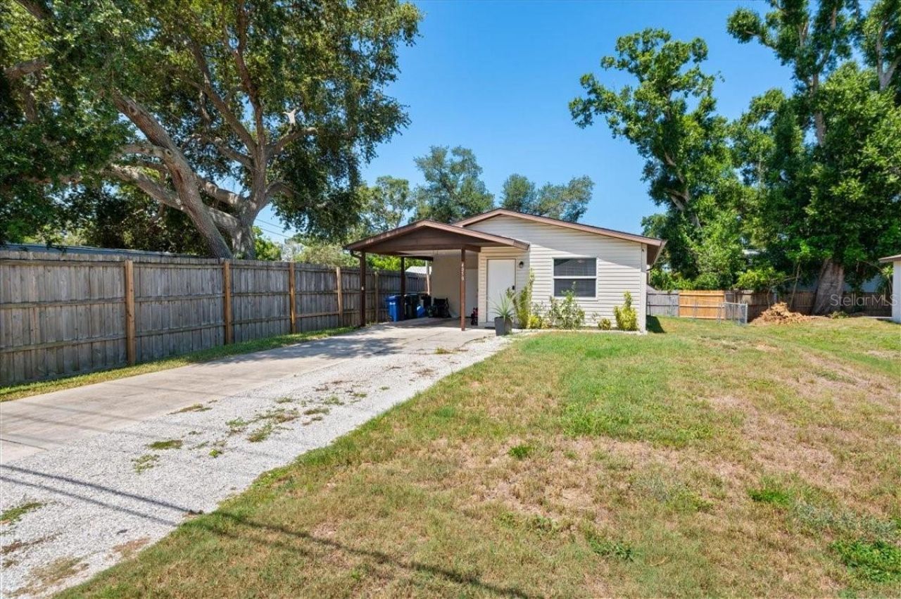 4050 Rockefeller Avenue, Sarasota, FL 34231 Photo