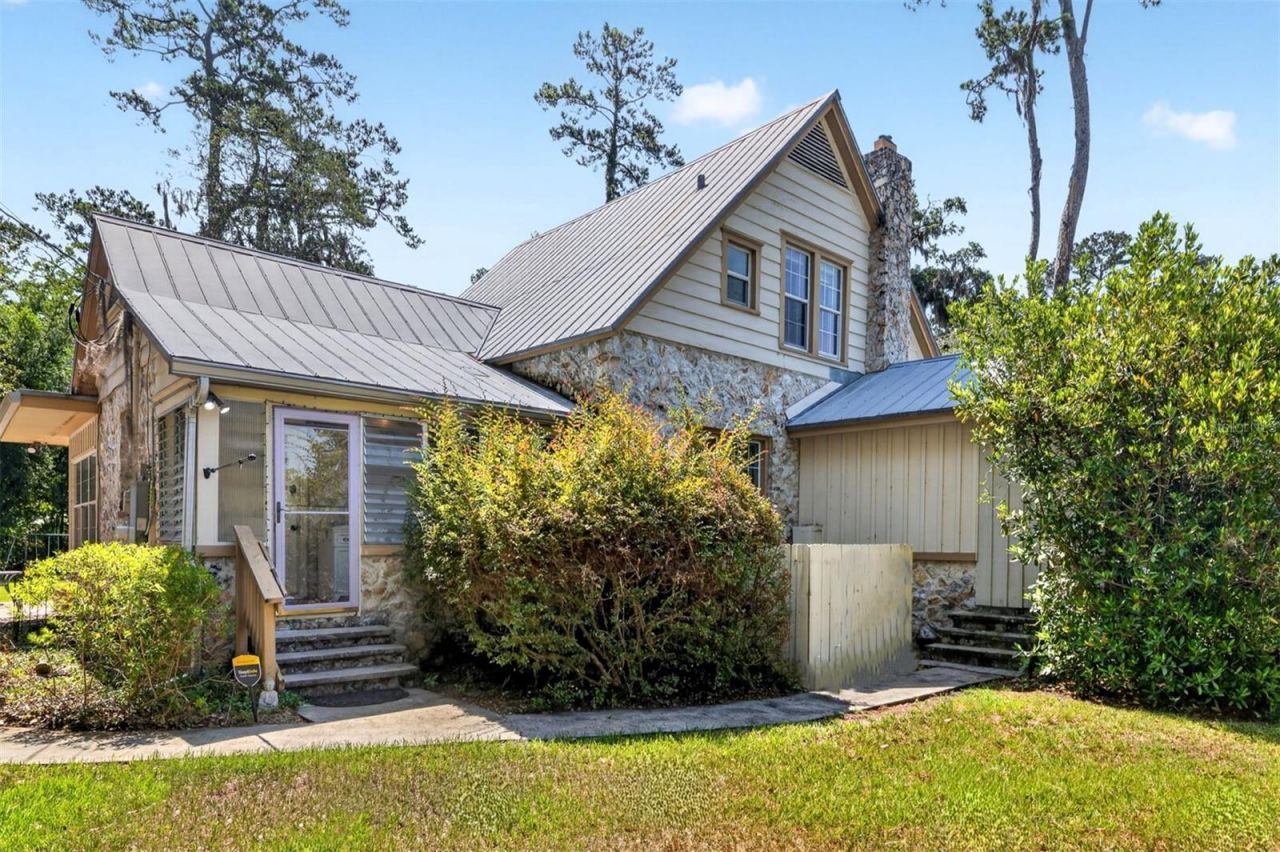 1220 NW 18th Avenue , Gainesville, FL 32609 Photo