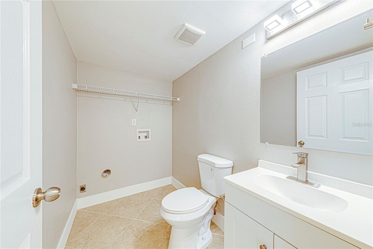 921 Royal Oak Boulevard , Leesburg, FL 34748 Photo