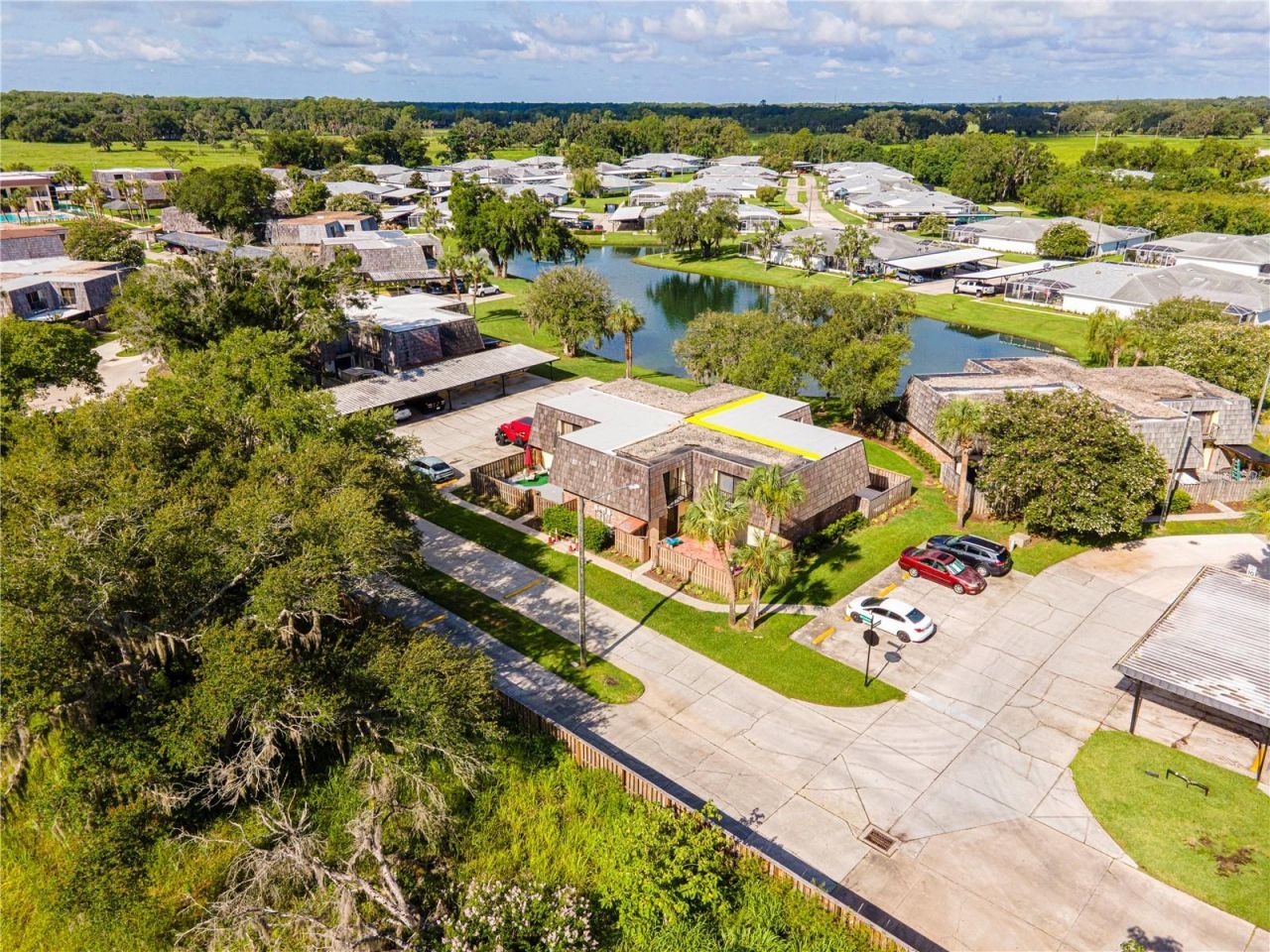 921 Royal Oak Boulevard , Leesburg, FL 34748 Photo