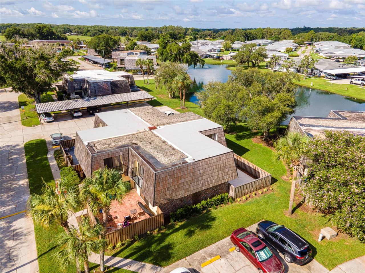 921 Royal Oak Boulevard , Leesburg, FL 34748 Photo