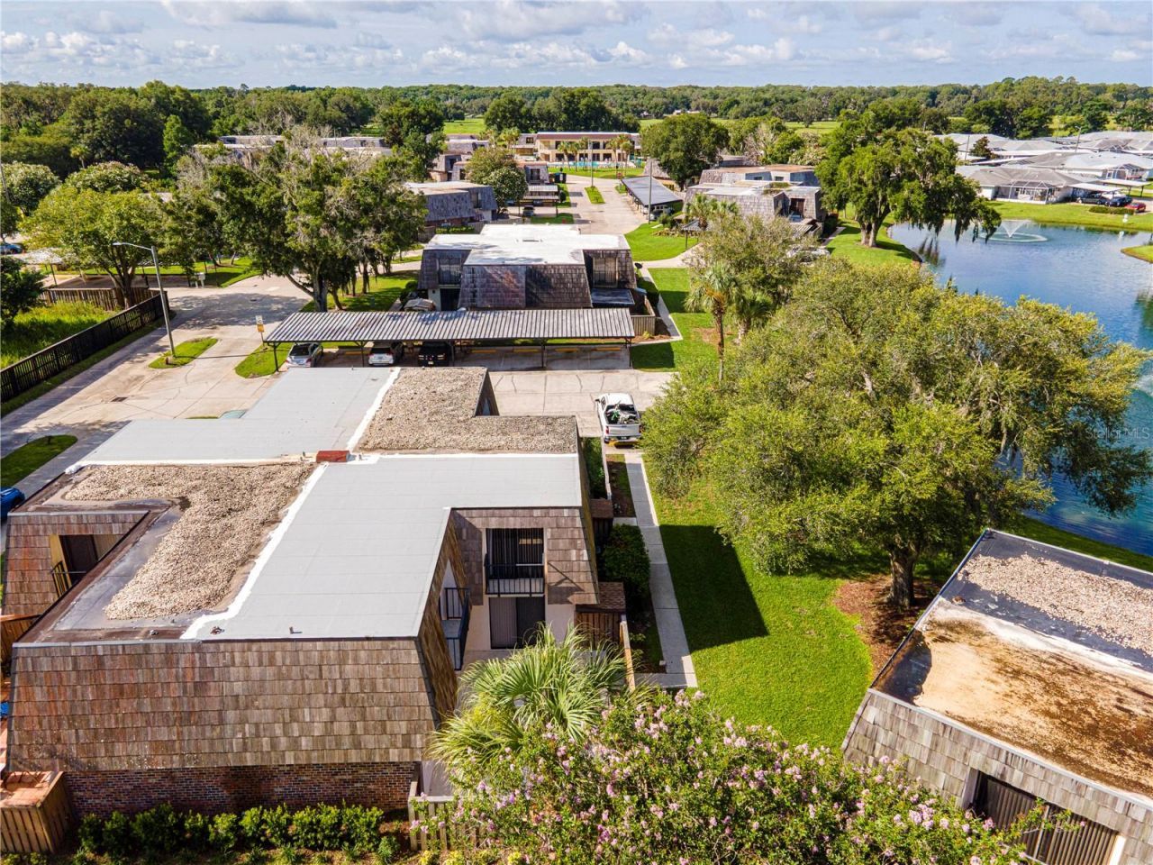 921 Royal Oak Boulevard , Leesburg, FL 34748 Photo