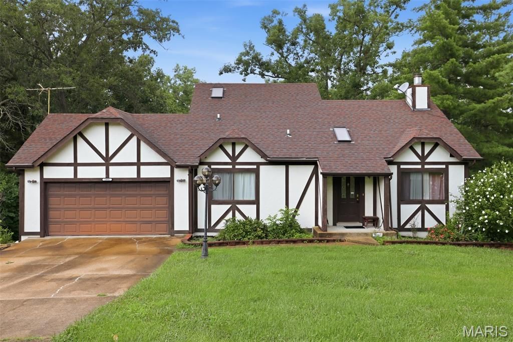 1891 Deer Run Trail , Pacific, MO 63069 Main Photo