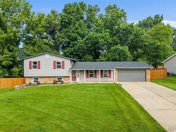 9 Linda Lane, St Peters, MO 63376