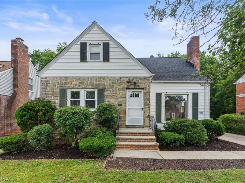 1527 Oakmount Road, South Euclid, OH 44121 Photo 1
