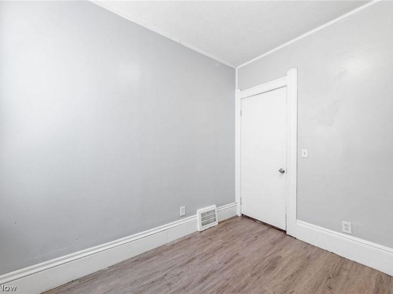 3333 Denison Avenue, Cleveland, OH 44109 Photo 17