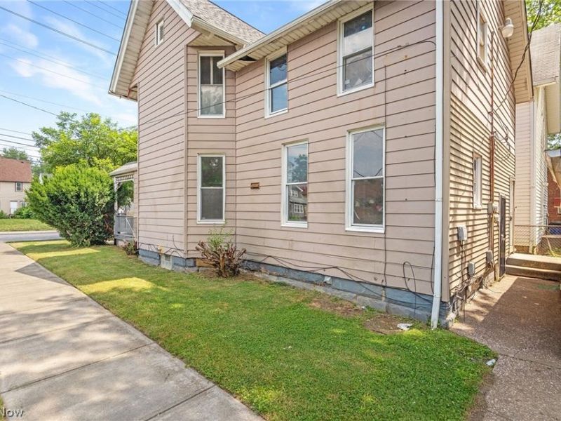 3333 Denison Avenue, Cleveland, OH 44109 Photo 4