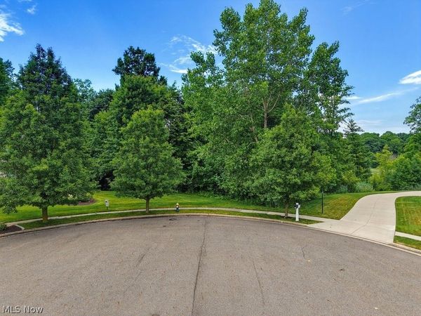 389 Opal Court , Streetsboro, OH 44241