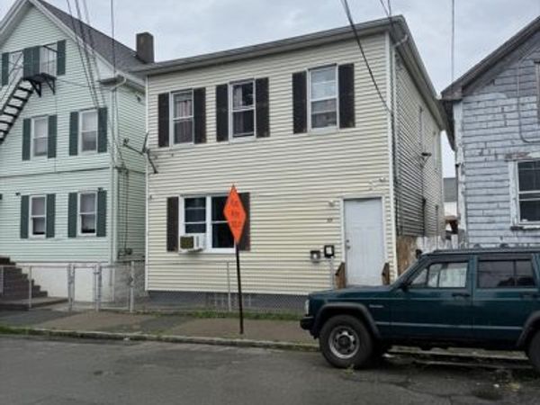 69 Delano St, New Bedford, MA 02744