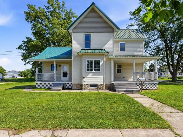 302 W 5th Street, Tipton, IA 52772