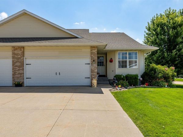 6610 Waterview Dr SW , Unit 6610, Cedar Rapids, IA 52404