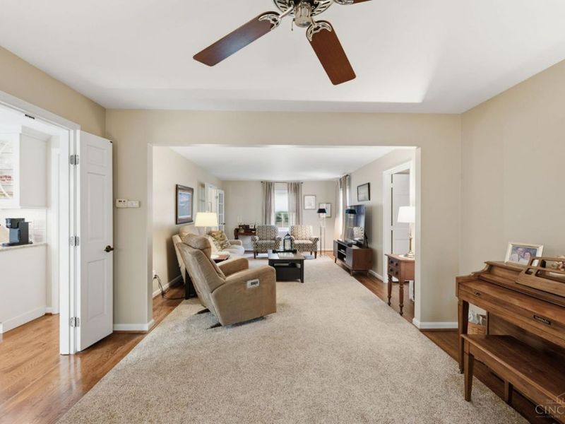 5875 Countryhills Drive, Green Township, OH 45233 Photo 17