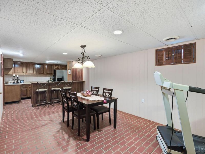 5875 Countryhills Drive, Green Township, OH 45233 Photo 34