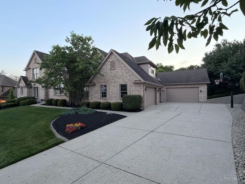 4250 Tylers Estates Drive, West Chester, OH 45069 Photo 2