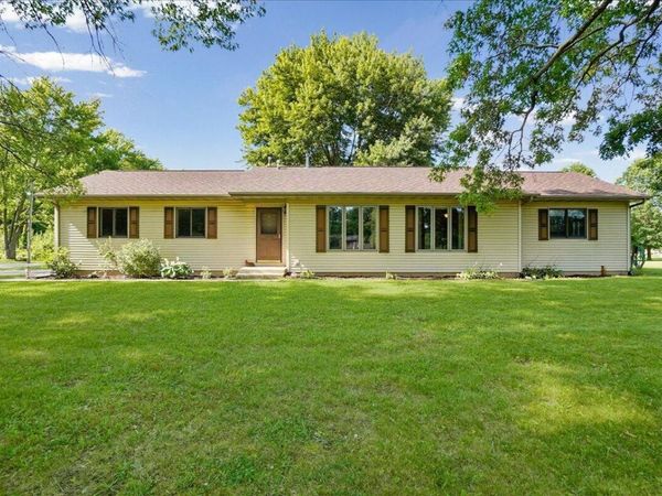 67 W 1050 N , Chesterton, IN 46304