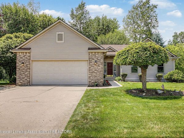 7326 Captiva Drive, Lansing, MI 48917