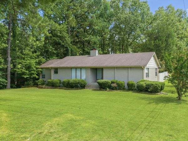 418 Deerwood Ln , Lexington, TN 38351