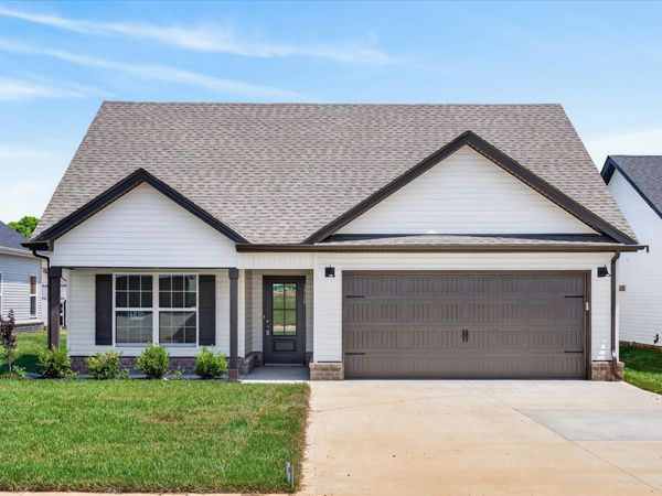 2700 Brewster Dr , Clarksville, TN 37042