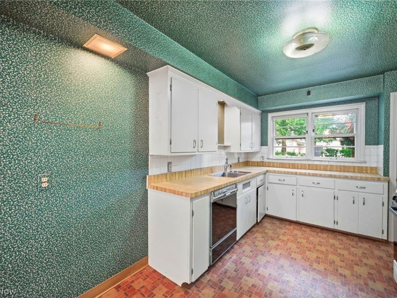 1552 S Belvoir Boulevard, South Euclid, OH 44121 Photo 15