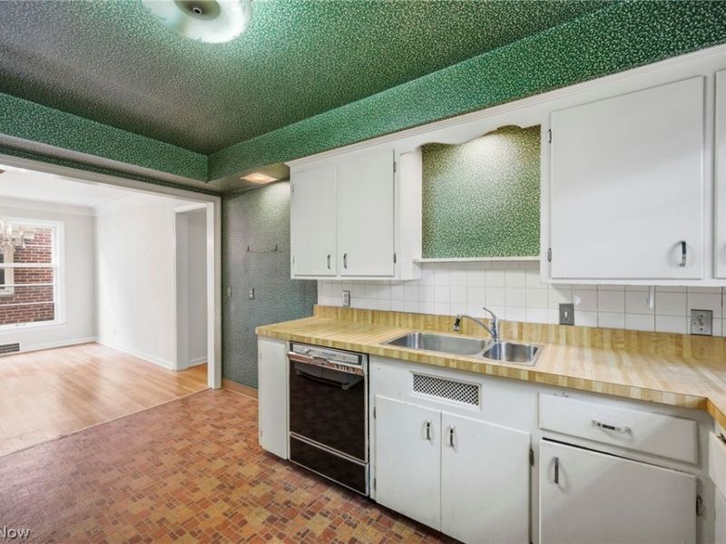 1552 S Belvoir Boulevard, South Euclid, OH 44121 Photo 17