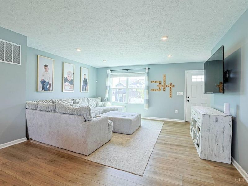 10545 Franklin Drive, Crosby Twp, OH 45030 Photo 7