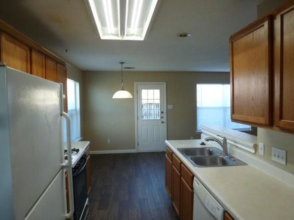 2867 Southampton WAY, Unit B, Round Rock, TX 78664