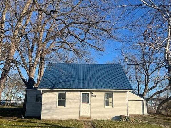 327 E Main Street, Vermontville, MI 49096