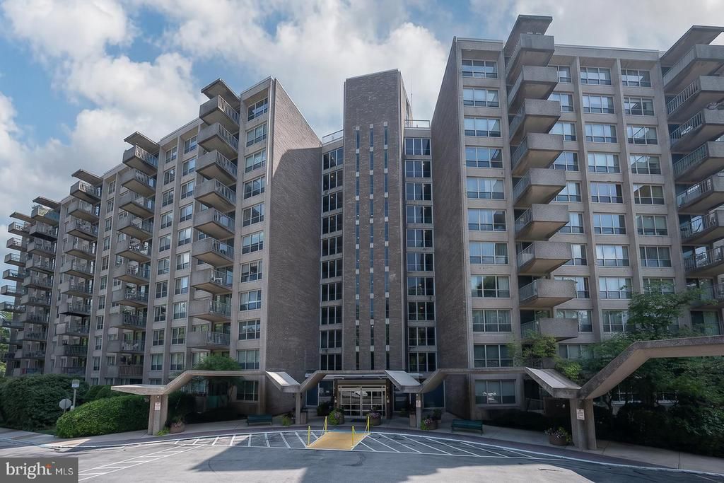 1001 CITY AVENUE , WYNNEWOOD, PA 19096
