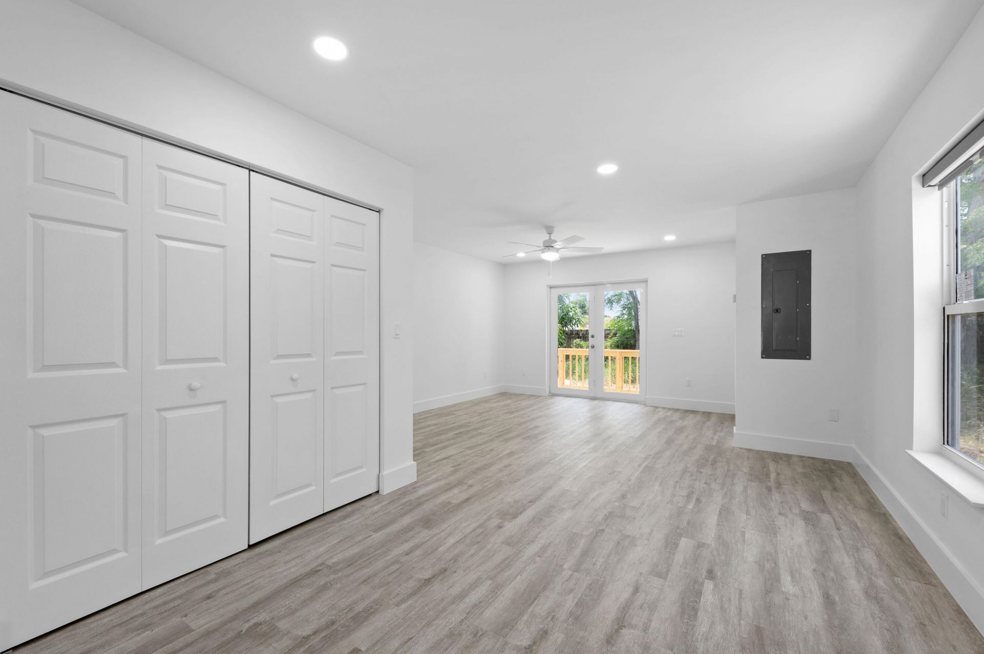 720 Mcintosh Street, West Palm Beach, FL 33405 Photo