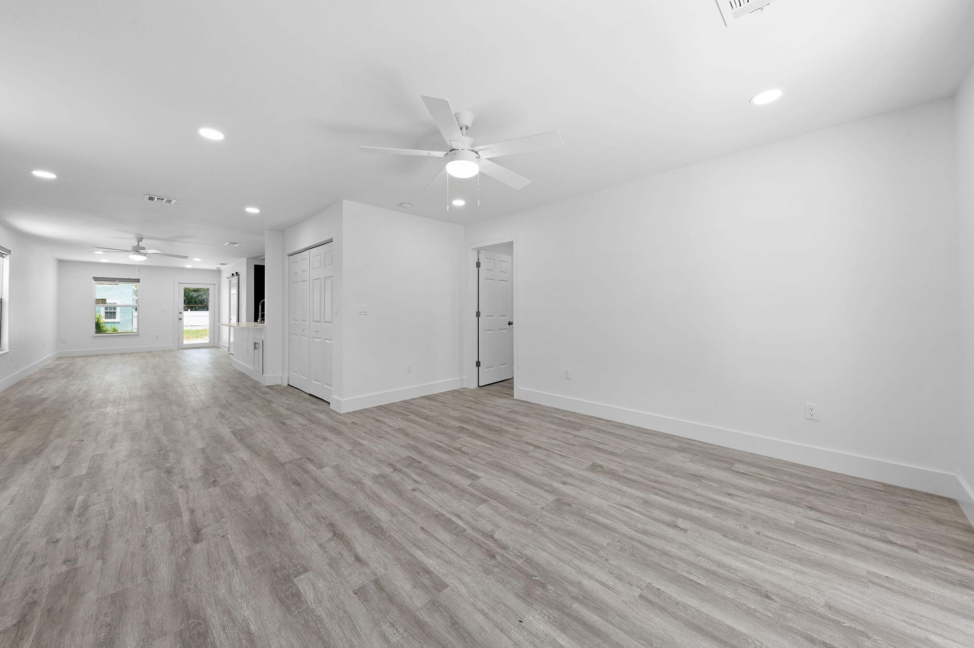 720 Mcintosh Street, West Palm Beach, FL 33405 Photo