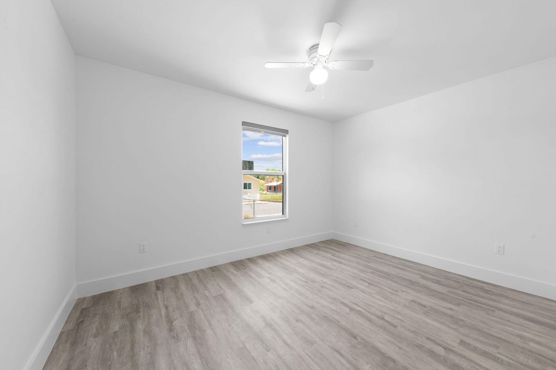 720 Mcintosh Street, West Palm Beach, FL 33405 Photo