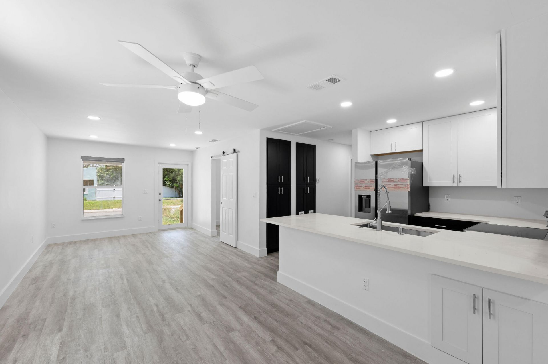 720 Mcintosh Street, West Palm Beach, FL 33405 Photo