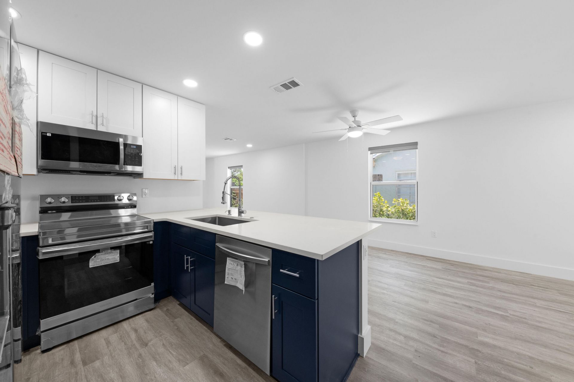 720 Mcintosh Street, West Palm Beach, FL 33405 Photo