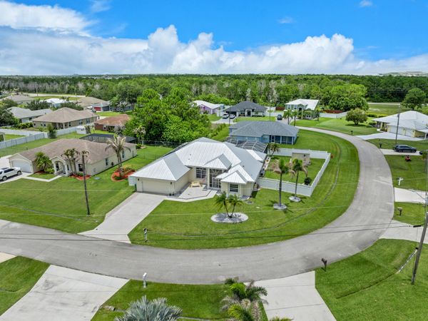 5771 NW Belwood Circle, Port St. Lucie, FL 34986