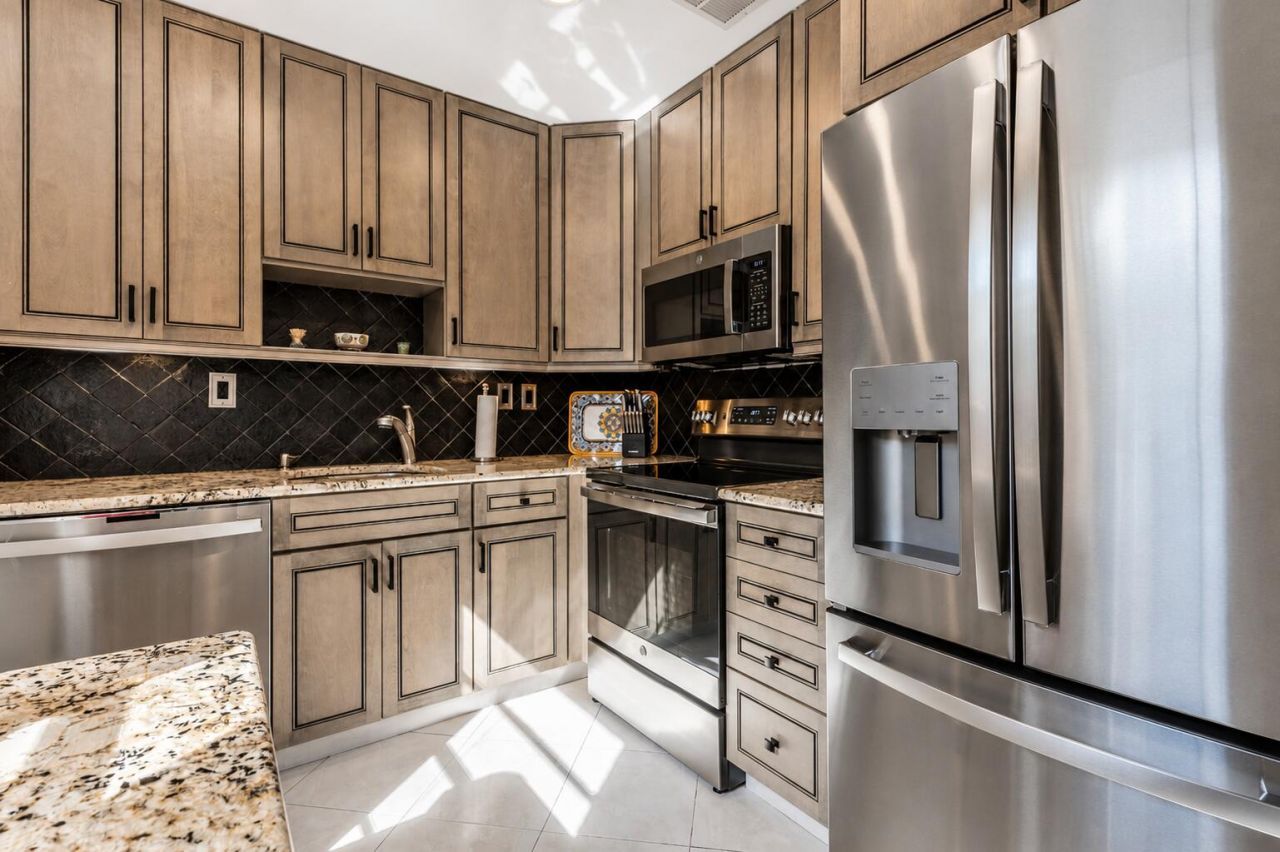 184 Piedmont D, Unit D, Delray Beach, FL 33484 Photo