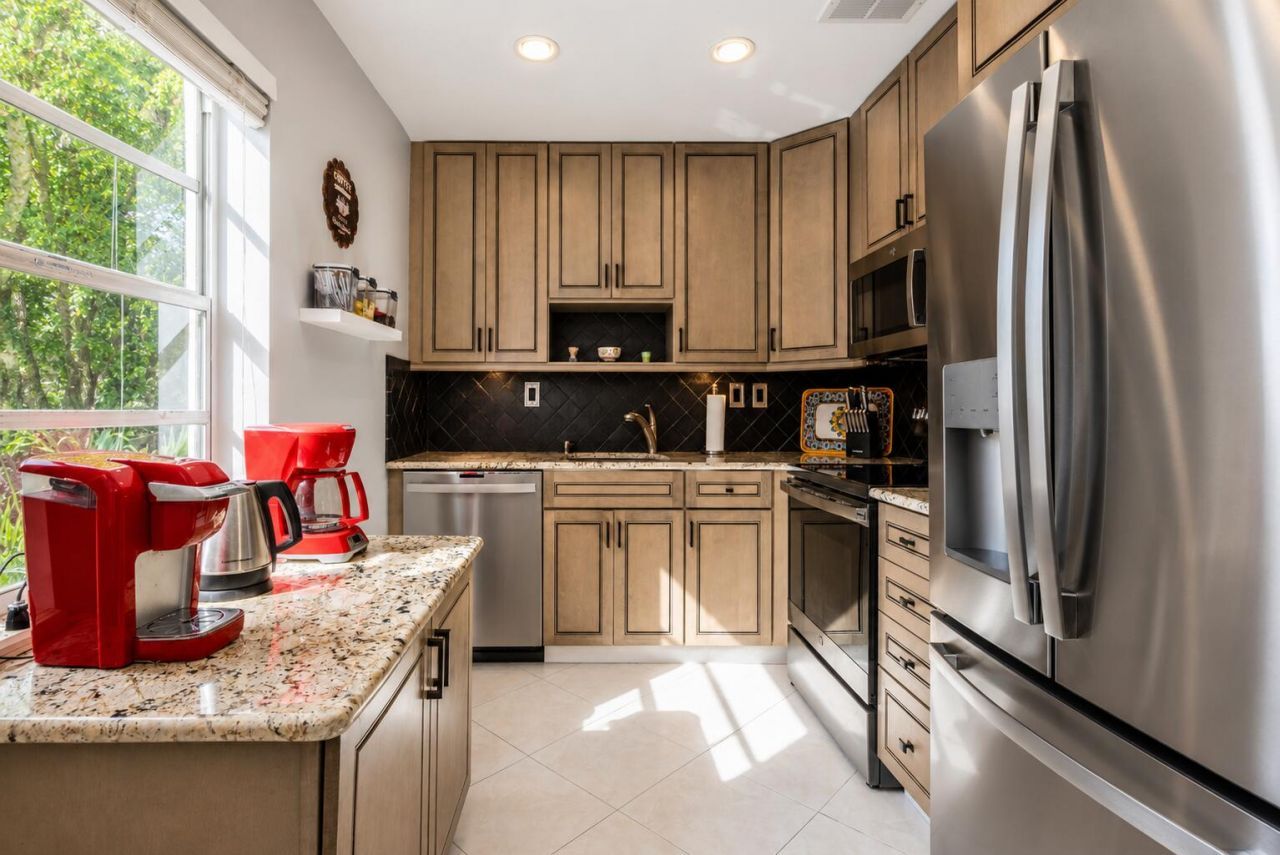 184 Piedmont D, Unit D, Delray Beach, FL 33484 Photo