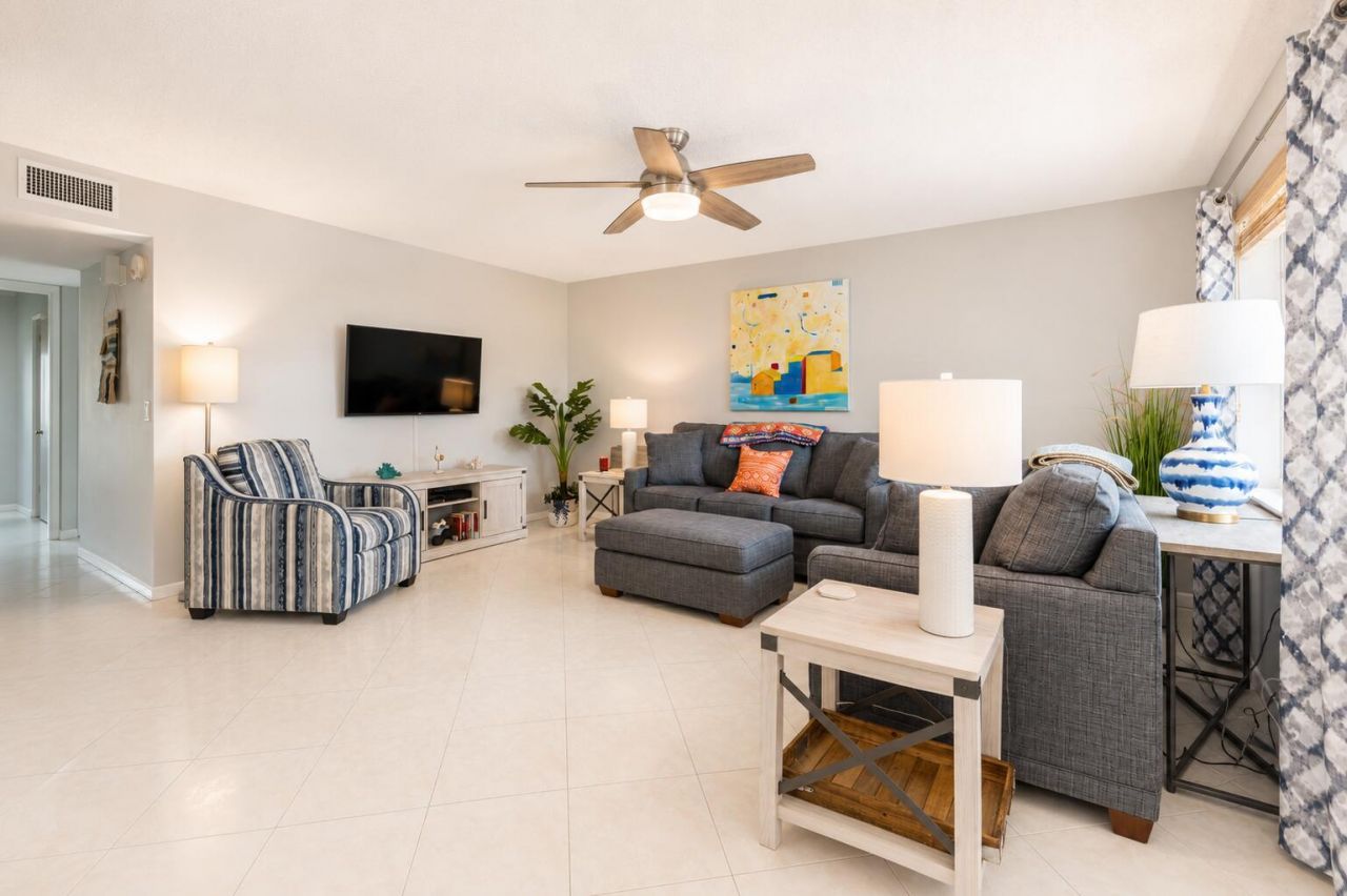 184 Piedmont D, Unit D, Delray Beach, FL 33484 Photo