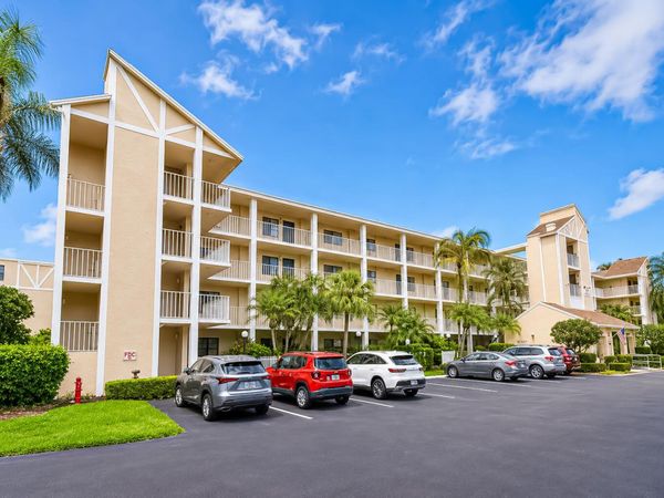 7351 Kinghurst Drive, Unit 301, Delray Beach, FL 33446