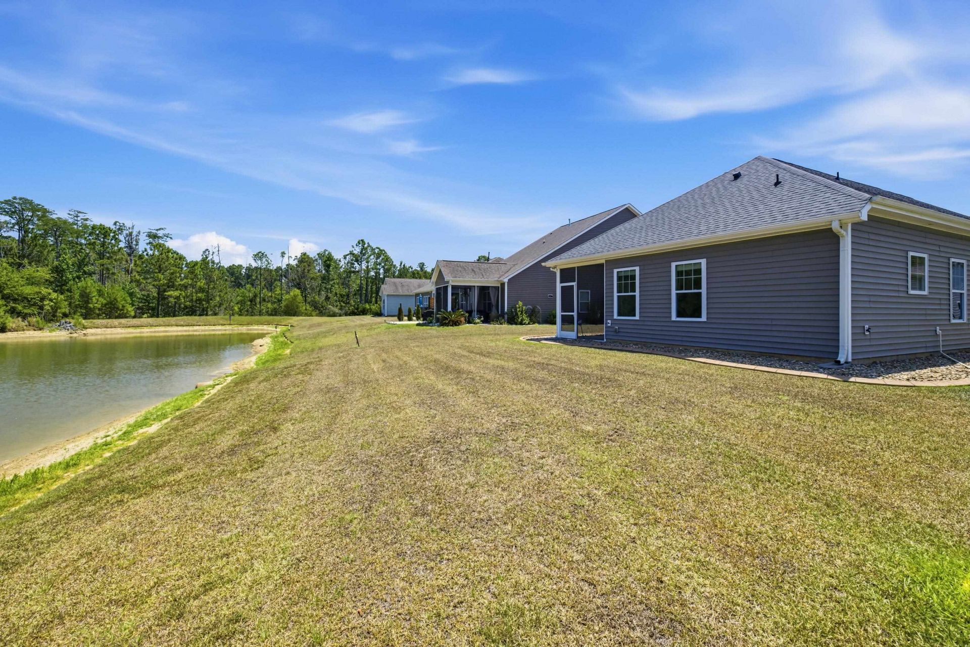 909 Cypress Way Photo 30