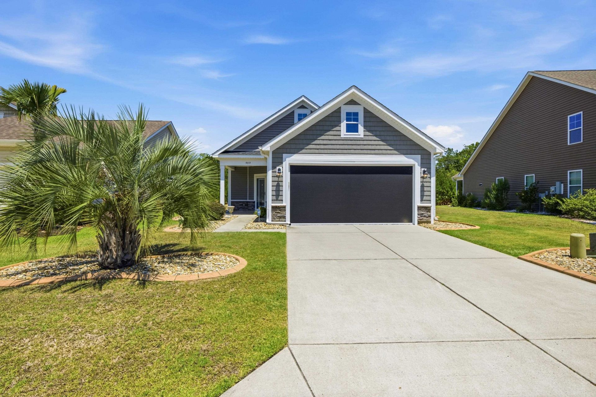 909 Cypress Way Photo 44