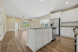 909 Cypress Way photo 4