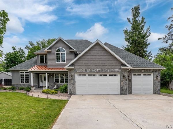 924 Klein Rd , Williamsville, NY 14221