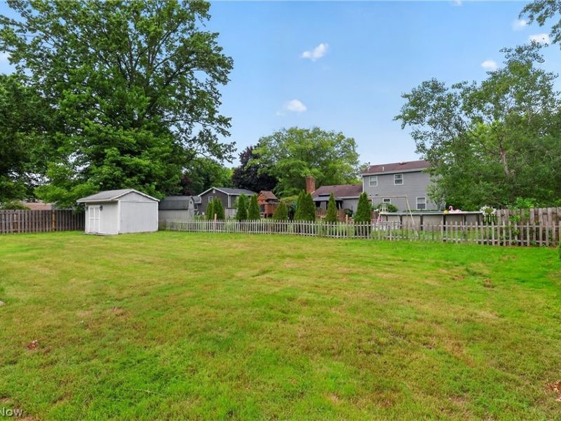 483 Charles Avenue, Cortland, OH 44410 Photo 21