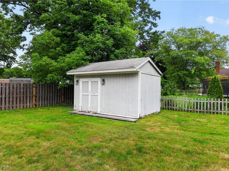 483 Charles Avenue, Cortland, OH 44410 Photo 22