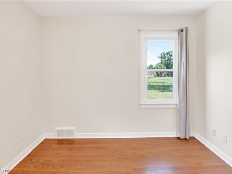 16305 Munn Road, Cleveland, OH 44111 Photo 17