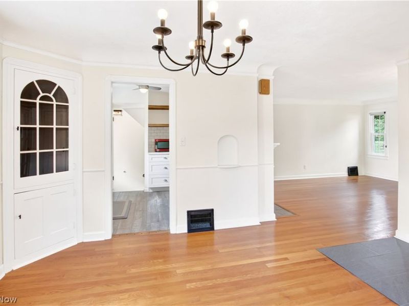 16305 Munn Road, Cleveland, OH 44111 Photo 5